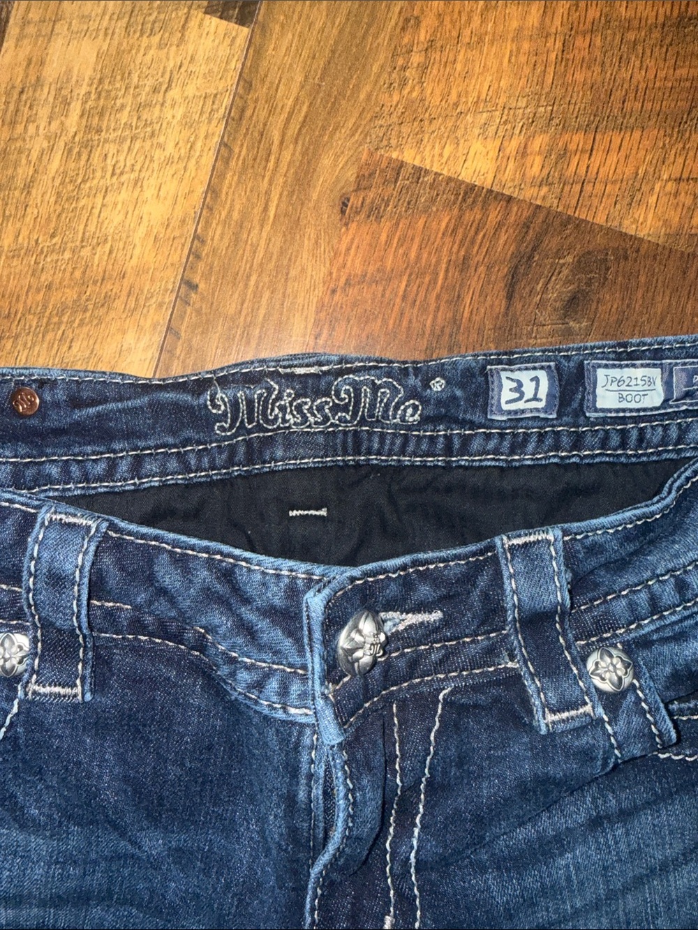 Miss Me JP6215BV Bootcut Jeans Size 31x32 Dark Wash Black Beaded Flap Pocket - Picture 3 of 10